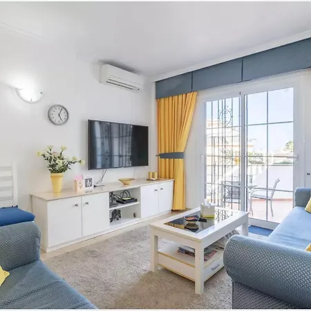 El Eden Apartment *